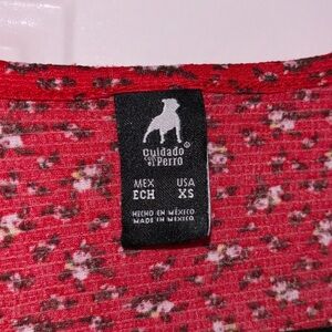 Cuidado El Perro Red Floral gCrop Top